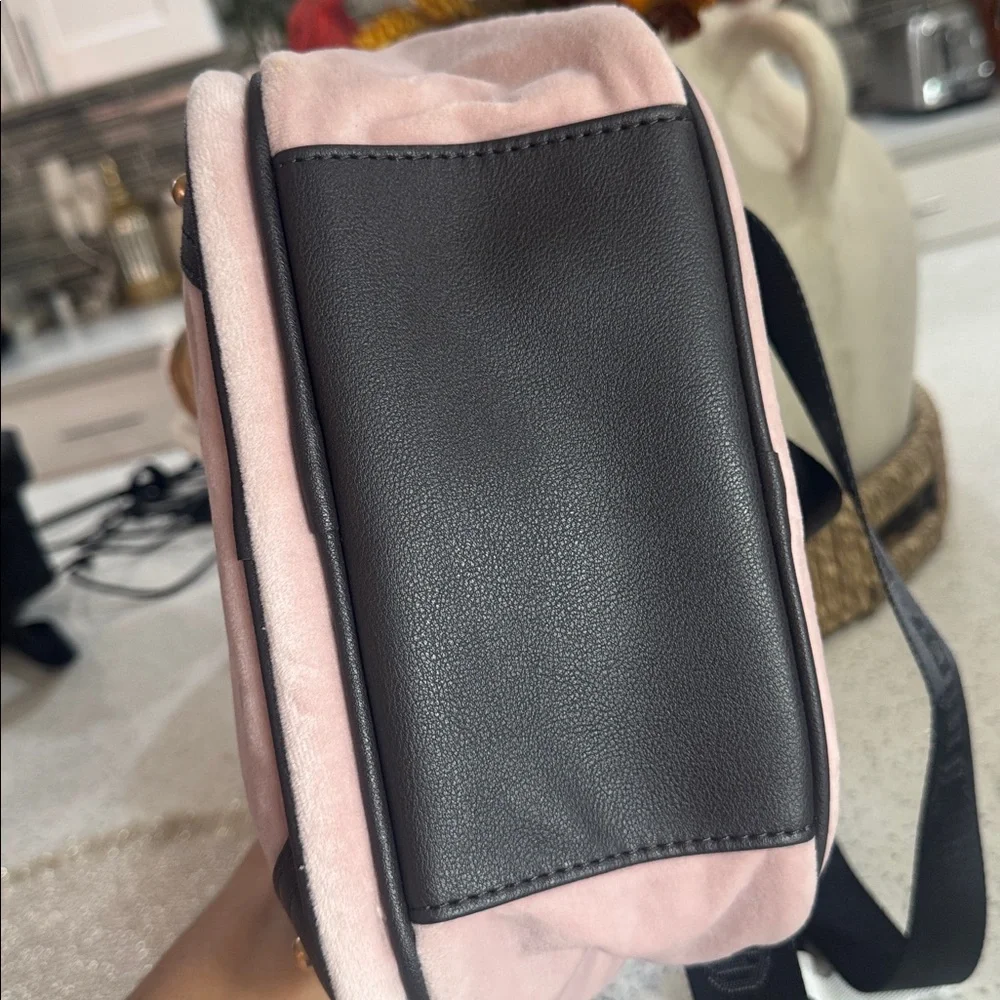 💗Juicy Couture Retro Vibe Velvet Backpack